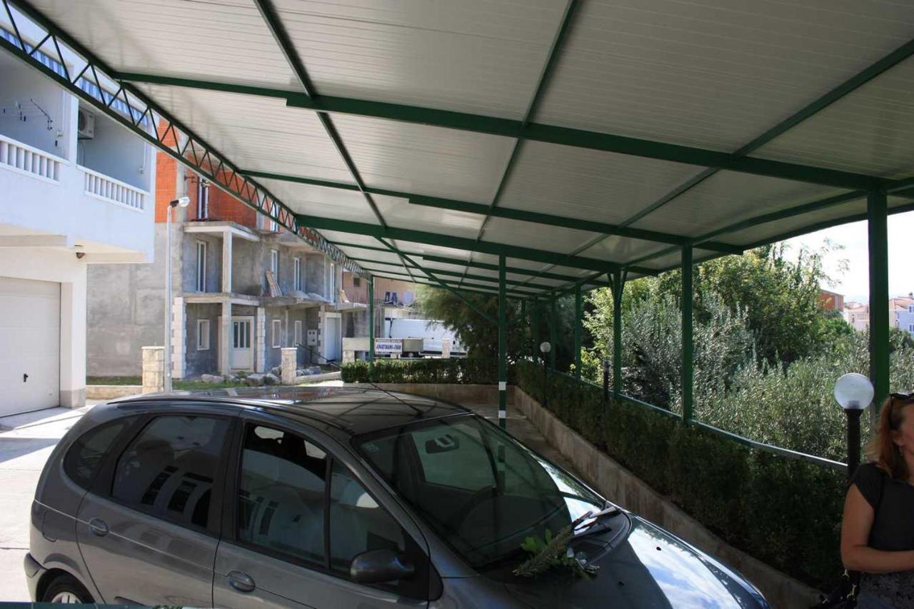 Villa Dvor Apartments Omis Bagian luar foto