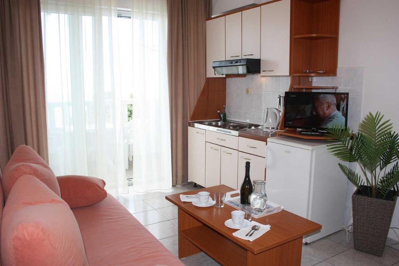 Villa Dvor Apartments Omis Bagian luar foto